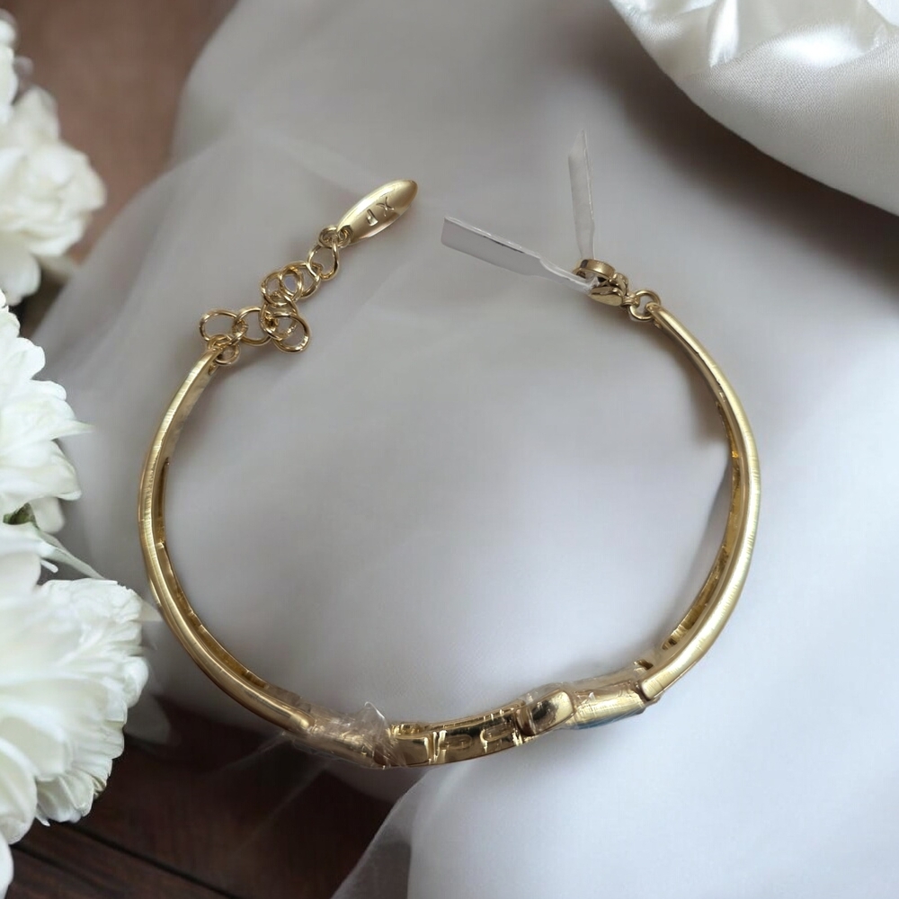 Elegant Gold Bracelet